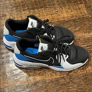 Nike AirMax Men's Dynamic Black and Blue Athletic Shoes